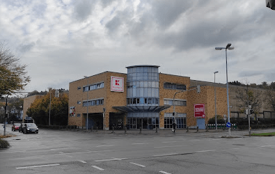 Germany: African asylum seeker stabs man to death in front of a supermarket – Allah's Willing Executioners