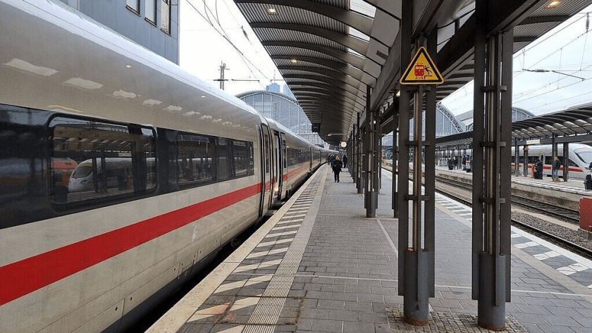 Frankfurt Train Station Riddled With Criminality – Allah's Willing Executioners