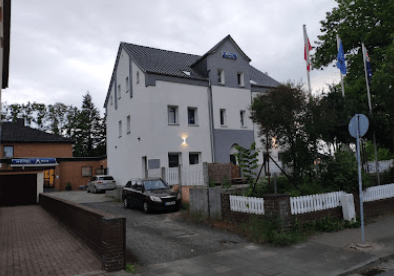 Iraqi asylum seeker stabs head of an asylum centre to death in Sarstedt, Germany – Allah's Willing Executioners