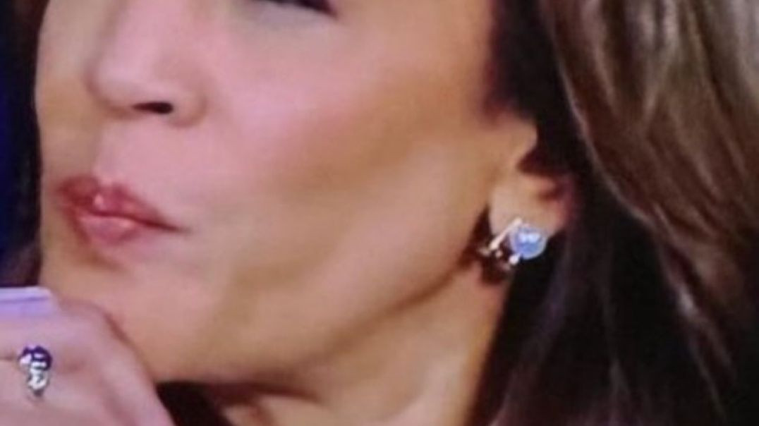 Kamala just happens to have a favorite pair of earrings, leave her alone! LOL ?