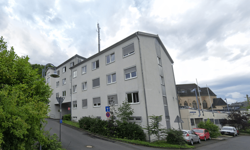 BREAKING: Migrant shouting ‘Allahu Akbar’ storms into German police station armed with knife and declares his intention to kill all police officers – ISIS propaganda material found in his flat – Allah's Willing Executioners