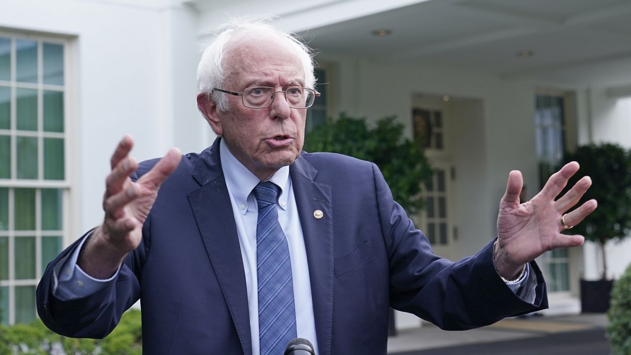 Bernie Sanders Admits Kamala Harris is Still a Commie, Pretends She Isn't to Get Votes - RPWMedia