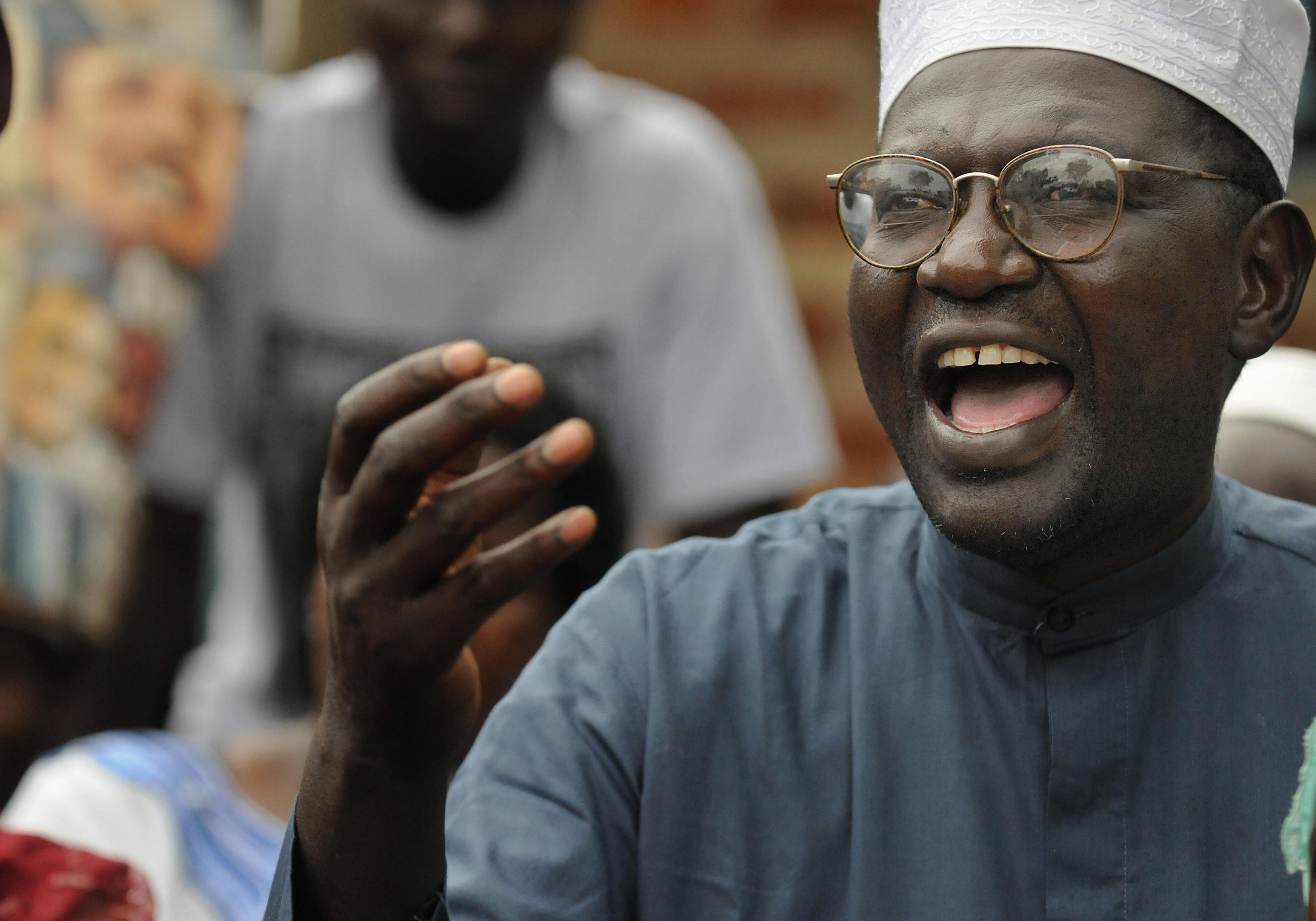 Barack Obama's Half-Brother Says He's Voting for Donald Trump - Newsweek