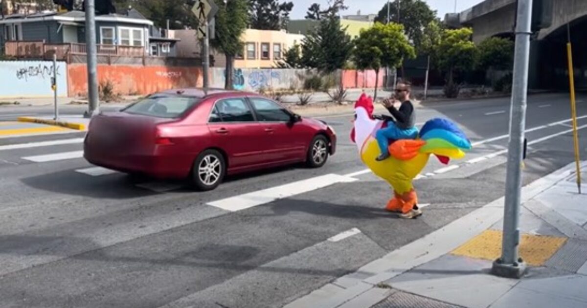 San Francisco Police Are Dressing Up in Chicken Costumes to 'Fight' Crime and Social Media Replies Are Savage (VIDEO) | The Gateway Pundit | by Cullen Linebarger