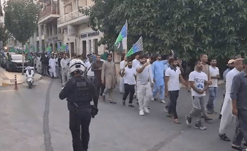 Crete: Dozens of Pakistanis of the radical Dawat-e-Islami march on the streets of Agios Nikolaos! – Allah's Willing Executioners