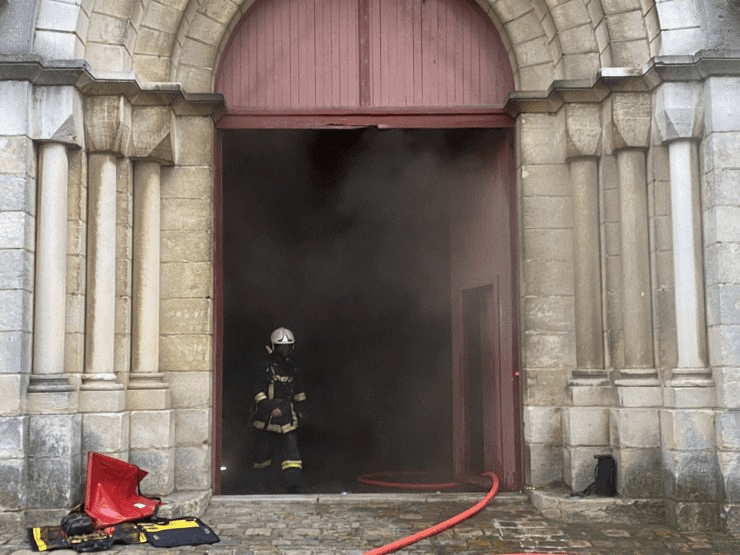 France:  Arson attack on the Saint-Hilaire church in Poitiers. The church, which dates back to the 10th century, is one of the oldest churches in the city – Allah's Willing Executioners