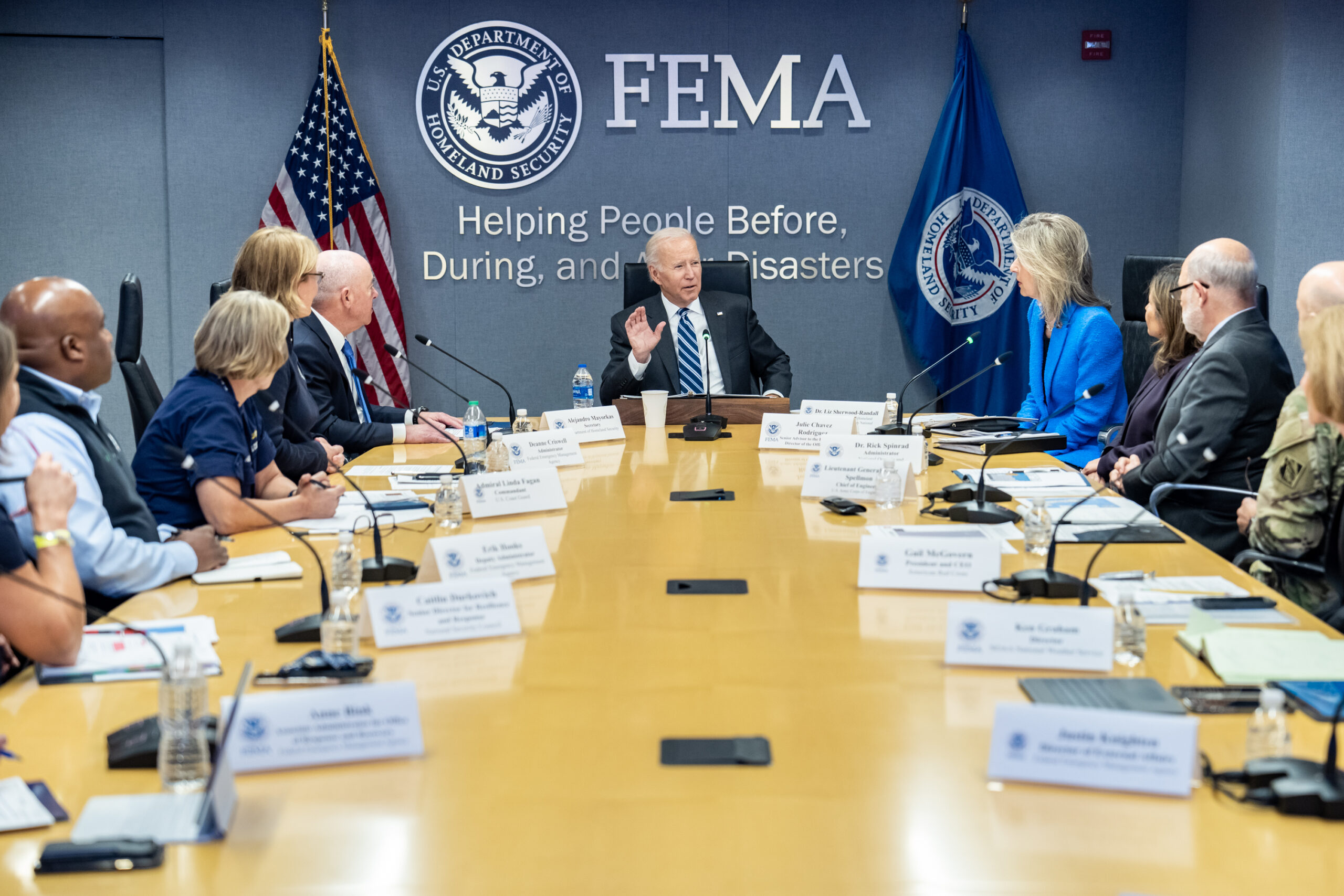 Biden-Kamala Regime Burns $1 BILLION in FEMA Funds to Resettle Illegal Immigrants — FEMA Now Lacks Resources for Disaster Response! | The Gateway Pundit | by Jim Hᴏft