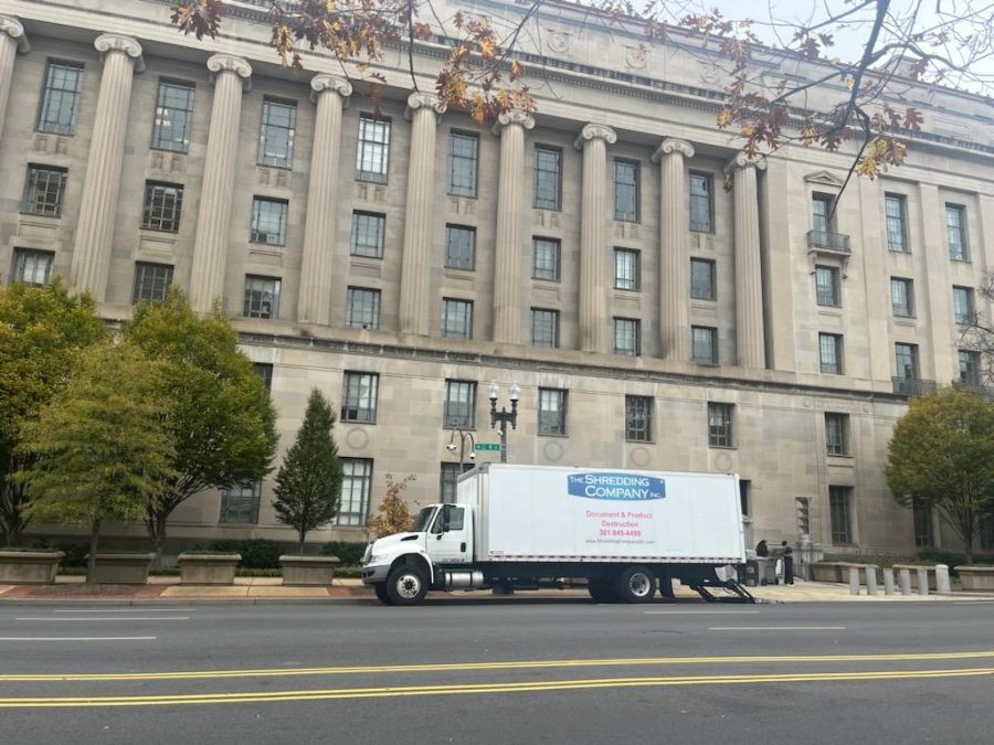 Paper Trail Mystery: Shredding Truck Outside DOJ Raises Eyebrows – Finish The Race