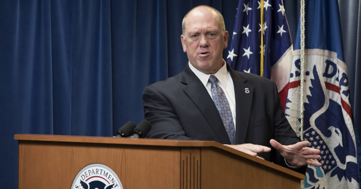 President Trump Appoints Former ICE Director Tom Homan as "Border Czar" to Oversee National Security Across All U.S. Borders Including Maritime and Aviation Security | The Gateway Pundit | by Jim Hᴏft