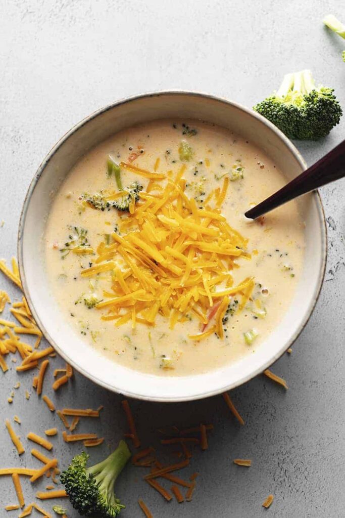 Recipe; Jennifer Banz: Keto Broccoli Cheese Soup – Ready in under 30 minutes!